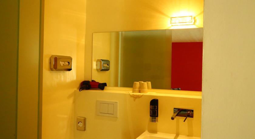 Hotel Bellavista Ftan Oda fotoğraf